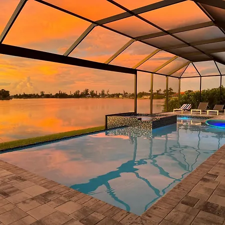 Villa Alhambra Lake
